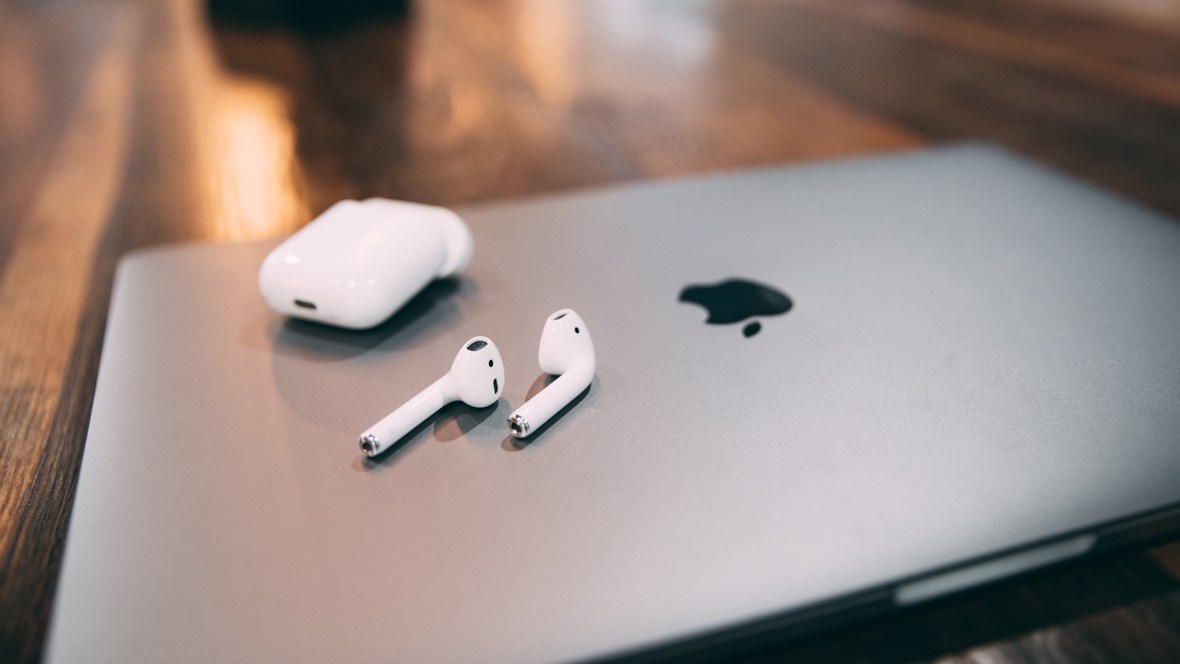 AirPods  ħ